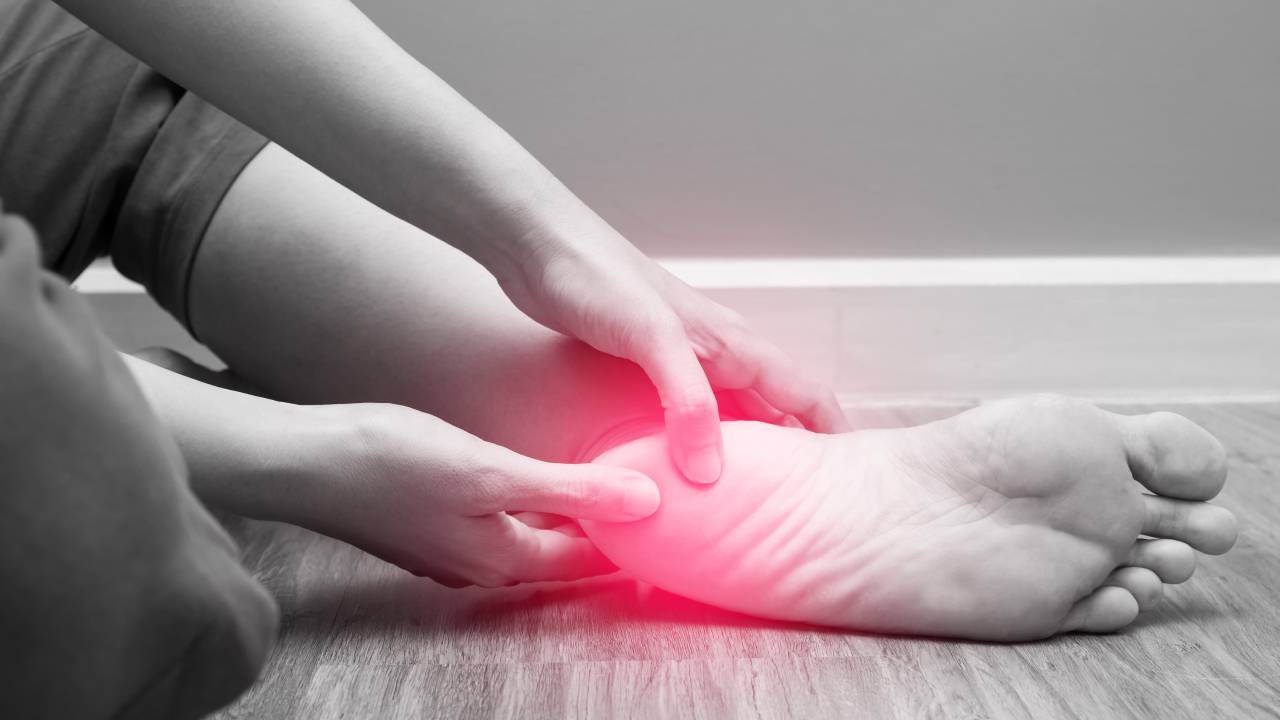Plantar Fasciitis in Runners: Symptoms, Causes, and Treatment